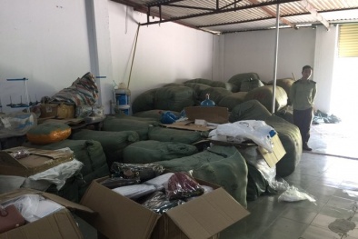 Phát hiện cơ sở cắt tem gốc, đính nhãn mác NEM: Đại diện thời trang NEM nói gì?