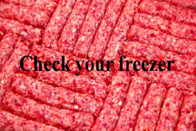 Ba người bị nhiễm khuẩn E. coli sau khi mua thịt bò từ quầy thịt ở cửa hàng tạp hóa