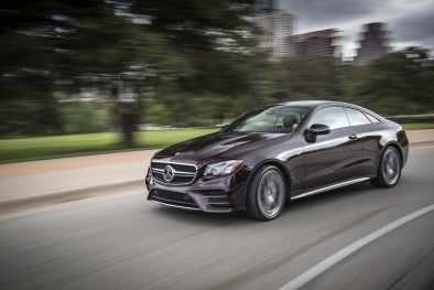 Nguy cơ gãy giảm sóc gây tai nạn cho người dùng: Loạt xe Mercedes-Benz nhận lệnh thu hồi gấp