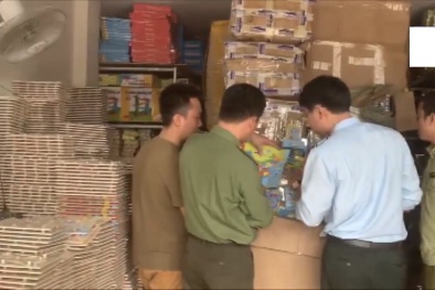 Hà Nội: Tạm giữ loạt đồ chơi lắp ghép có hình bản đồ thể hiện 'đường lưỡi bò'