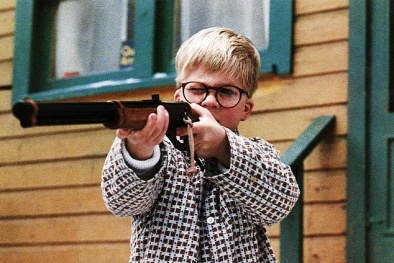 Cảnh báo an toàn trẻ em bị đe dọa bởi đồ chơi bạo lực có đạn