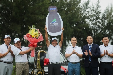 Golfer Trần Huy Cương nhận giải thưởng ‘khủng’ gần 10 tỷ cho HIO tại Bamboo Airways 18 Tournament