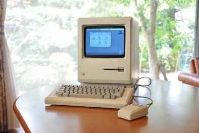 Máy tính Apple 35 năm tuổi có giá 180.000 USD