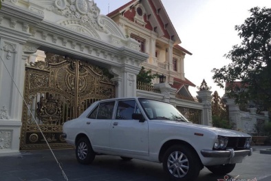 Chiếc xe 'cổ lỗ sỹ' Toyota Corolla 50 năm tuổi đang được rao bán giá 65 triệu đồng có gì hay?