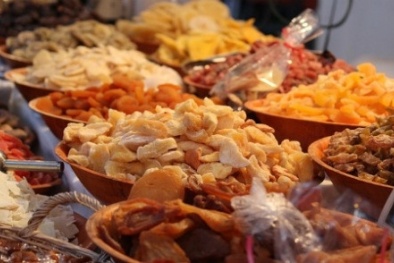 Mứt Tết ngoại nhập mập mờ về xuất xứ, chất lượng