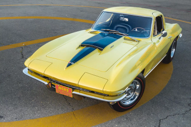 'Soi' chiếc ô tô Chevrolet Corvette 1967 hàng hiếm siêu 'độc' trị giá gần 100 tỷ