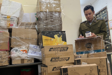 Nhập lậu bánh kẹo, thực phẩm chức năng 'rởm' về Hà Nội tiêu thụ