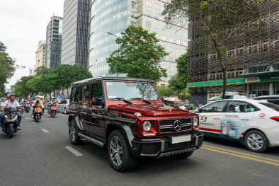 Bắt gặp Mercedes-AMG G63 Crazy Color Edition lăn bánh trên đường phố Việt Nam