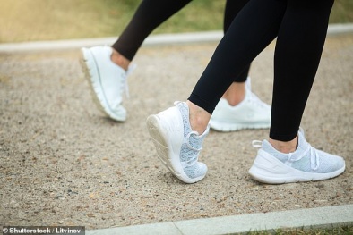 Cảnh báo tổn thương xương cổ chân nghiêm trọng khi đi các loại giày thể thao