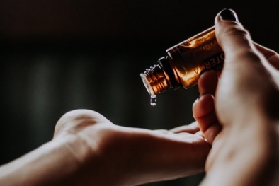 Dùng tinh dầu kiểu này rất dể gây ngộ độc, nhất là trẻ nhỏ 