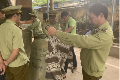 Nhập lậu 280 chiếc máy sấy tóc Panasonic có dấu hiệu giả mạo nhãn hiệu