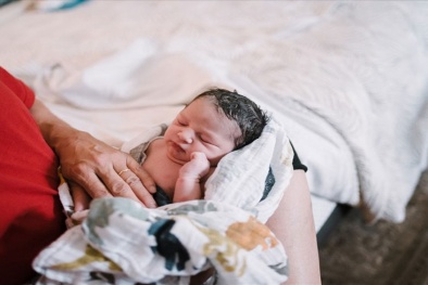 Cảnh báo nguy hiểm: Sinh con 'thuận theo tự nhiên' là phản khoa học 