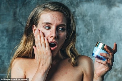 Mỹ phẩm, nước hoa có thể tăng nguy cơ ngứa phát ban