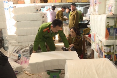 Sản xuất giấy ăn nghi giả nhãn hiệu Việt Nam Airline bị phát hiện