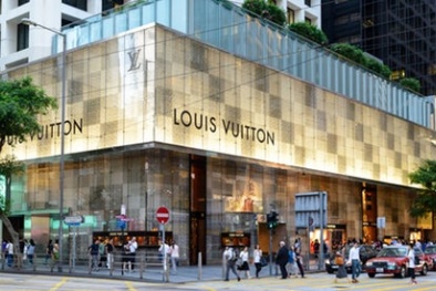 Louis Vuitton đóng cửa hàng loạt cửa hàng do bất ổn chính trị