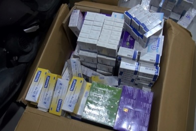 Nhập lậu lô thuốc tân dược về bán cho các tiệm thuốc tây tại TP HCM