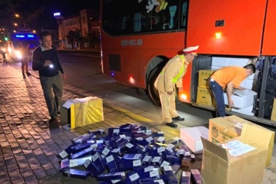 Phát hiện số lượng lớn thuốc lá lậu ngụy trang ‘đồ thờ cúng’