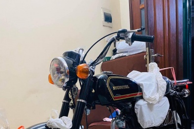 'Thét giá' đắt ngang một chiếc ô tô, chiếc xe máy Honda CD50 Benly này có gì đặc biệt?