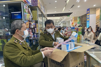 Nhiều cơ sở kinh doanh khẩu trang, nước sát khuẩn cam kết 'không tăng giá'