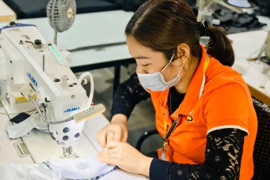 Doanh nghiệp trong nước tăng cường sản xuất khẩu trang phòng dịch virus corona