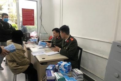Hà Nội: Thu giữ 120.000 chiếc khẩu trang y tế không rõ nguồn gốc