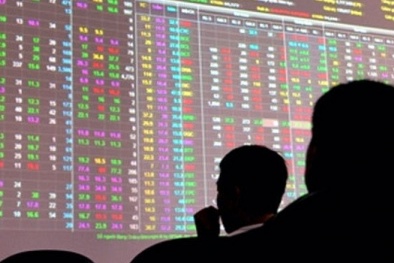 Vi phạm trên lĩnh vực chứng khoán, hai công ty bị phạt nặng