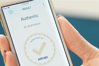 Kỳ lạ thiết bị thông minh có khả năng phân biệt giày thật, giày giả trong 1 phút