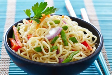 Những nguy cơ sức khỏe đến từ mì ăn liền nhiều người vẫn thờ ơ