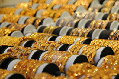 Giá vàng tiến sát mốc 50 triệu/lượng: Có nên đầu tư 'lướt sóng' để 'bỏ túi' tiền triệu?