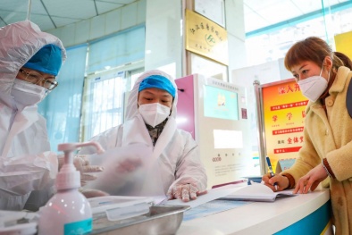 ADB: Covid-19 có thể làm giảm 0,4% GDP toàn cầu