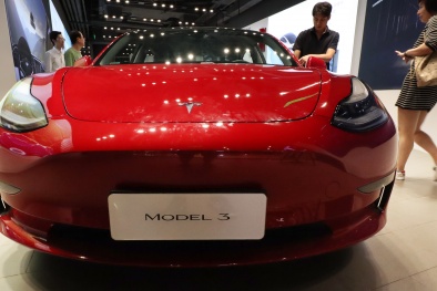 Telsa đối mặt với nguy cơ bị khách hàng khởi kiện 