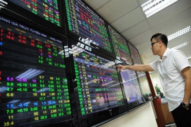 Danh tính 2 cá nhân bị ‘tuýt còi’ trên thị trường chứng khoán