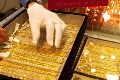 Giá vàng hôm nay 13/3: Lao dốc không phanh