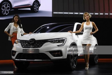 Chiếc ô tô SUV mới ra mắt giá chỉ từ 324 triệu đồng hấp dẫn cỡ nào?