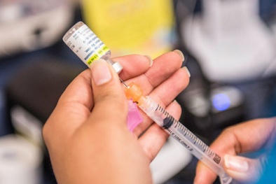 Thực hiện thử nghiệm vắc-xin phòng chống virus SARS-CoV-2 trên người