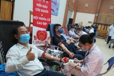 BHXH Việt Nam hiến 174 đơn vị máu trong chương trình “Hiến máu an toàn- đừng ngại Covid”