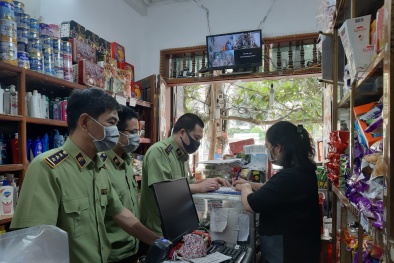 Xử lý 22 cơ sở kinh doanh thiết bị y tế không ghi nhãn hàng hóa 