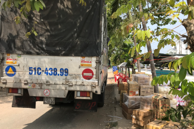  Phát hiện hàng thực phẩm, phụ tùng ô tô, điện gia dụng không có hóa đơn, chứng từ