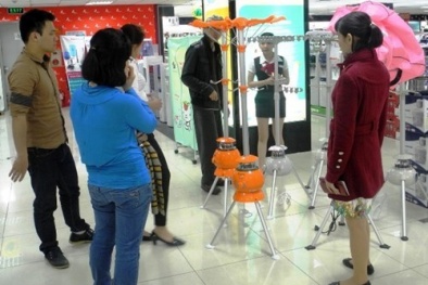 Thời tiết nồm ẩm: Máy sấy quần áo ‘đắt như tôm tươi’