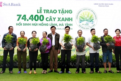 SeaBank trao tặng 74.400 cây xanh hồi sinh rừng tại Núi Hồng Lĩnh