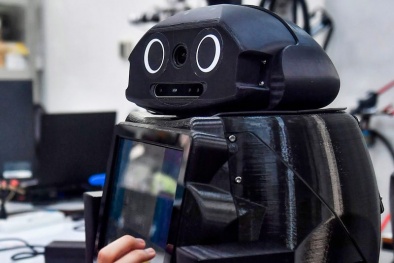 Robot có khả năng thăm khám như y tá được sử dụng cho bệnh nhân Covid-19 