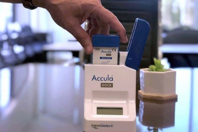 Anh phát triển thành công thiết bị xét nghiệm Covid-19 cầm tay, giá rẻ 