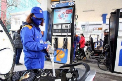 Vì sao giá xăng dầu trong nước không thể giảm mạnh như thế giới?