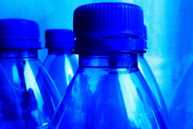 Enzyme đột biến: Phân hủy nhựa trong vài giờ tái chế 