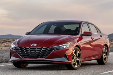 Hyundai Elantra 2021 chính thức ra mắt thị trường với mức giá 300 triệu