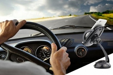 Cảnh báo nguy hiểm tính mạng nếu cầm vô lăng ô tô kiểu này khi lái xe