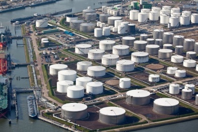 Giá dầu thô lần đầu trong lịch sử về âm: Nguyên nhân từ đâu?