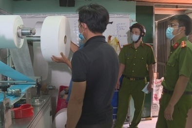 Ngang nhiên sản xuất khẩu trang số lượng lớn, Công ty Thùy Tiên bị ‘tuýt còi’