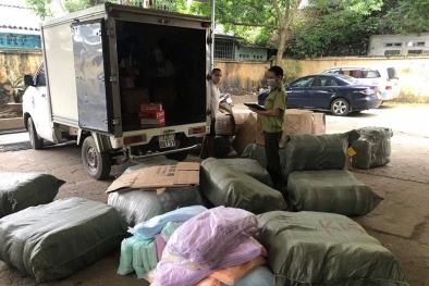 Phát hiện xe tải chứa hàng hóa có dấu hiệu nhập lậu được hợp thức bằng hóa đơn bán hàng thông thường