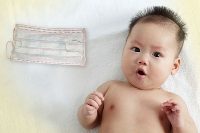 Đeo khẩu trang vải cho trẻ nhỏ cần phải có phương pháp phù hợp